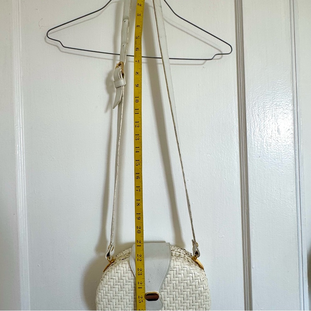 Vintage Nordstrom Made in Italy White Lacquered Wicker Hardcase Bag - Picture 8 of 16